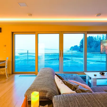 בית נופש Dovolenkovy Dom Nad Hladinou *